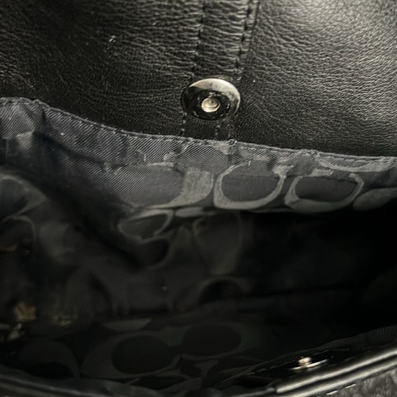 Coach 10204 Black Leather Shoulder Bag Interior Exterior Pockets - Picture 7 of 7